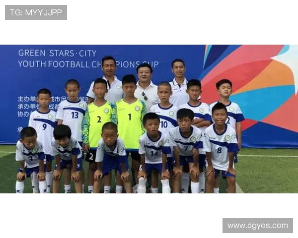 蓉城官方号召球迷家人执笔共写绿茵荣光致敬徐指导感恩征集启事