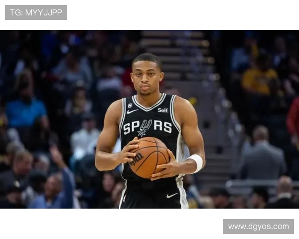 凯尔登约翰逊12月表现抢眼 85投49中三分命中率稳步上升